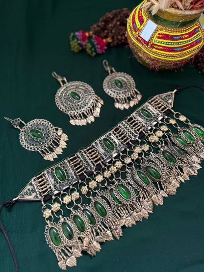 Medium jewelry set - Green oval